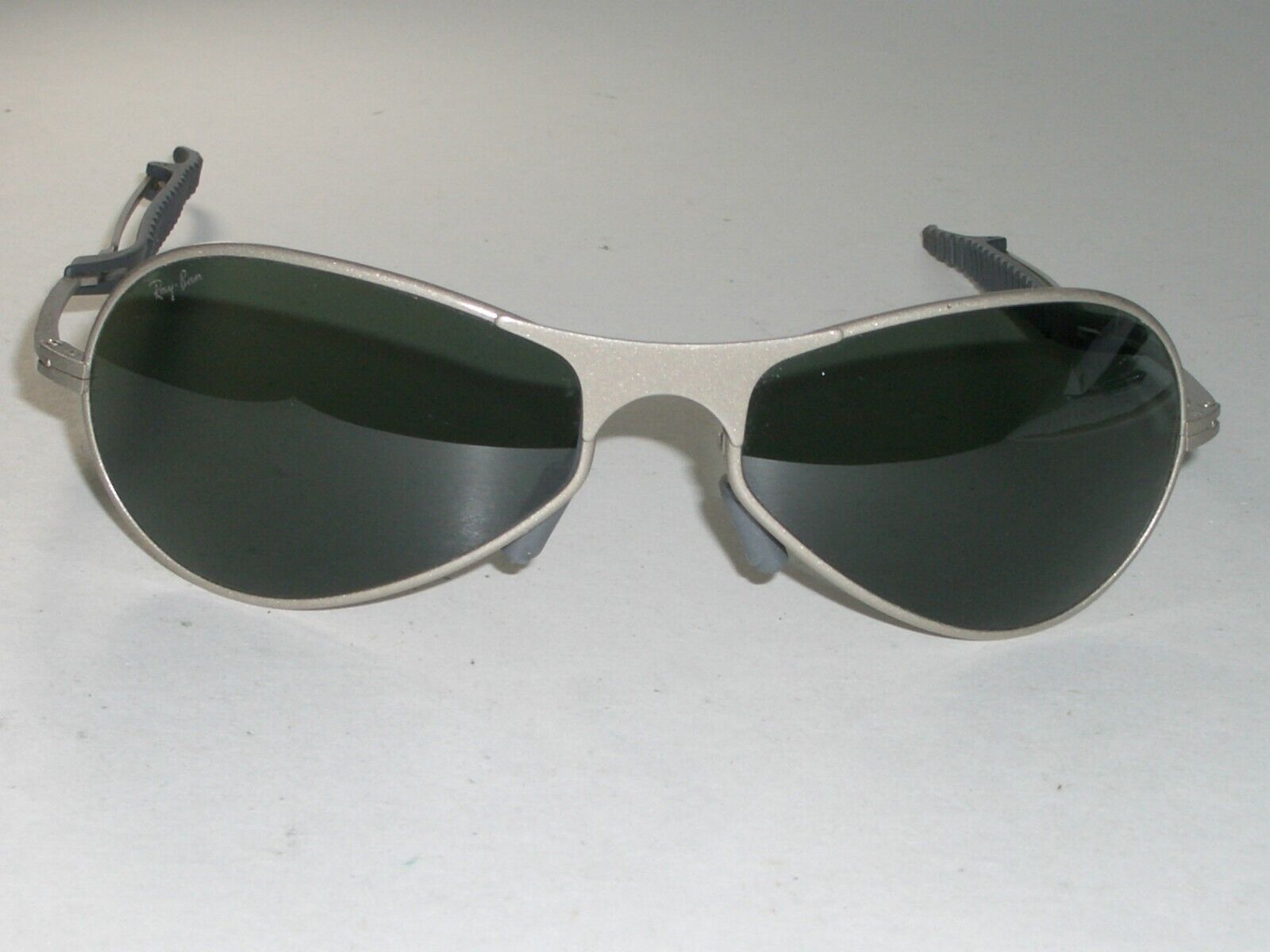 VINTAGE B&L RAY-BAN MATTE-SILVER G15 SLEEK AIR BOSS ORBS SPORT WRAPS  SUNGLASSES