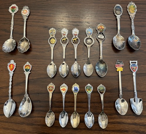 ***Lot of 18*** Vintage Travel Souvenir Spoons Mini Misc Charm Spoons***