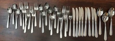 Rogers Stainless Korea Silverware Set of 32