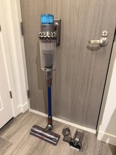 Dyson Gen5 Outsize Cordless Stick Vacuum Cleaner