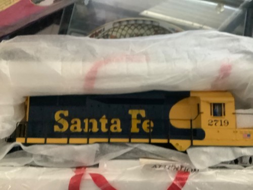 MTH MT-2072L EMD GP-30 diésel Santa Fe #2719 3 rieles con protosonidos/nuevo | Condition: New