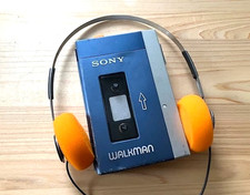 Beautiful Vintage SONY Walkman TPS-L2 Cassette Player Stereo 1st Generation