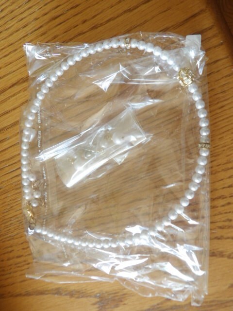 NIB Windsor pearlesque choker necklace and earrings - very dressy
