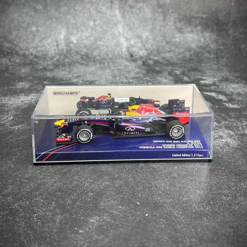 Minichamps 1/43 Infiniti Red Bull Racing RB9 F1 Ganador GP de India 2013 S. Vettel - Imagen 13 de 13