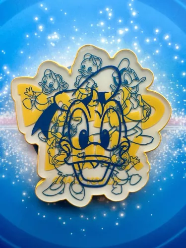 New 2023 Disney Mickeys Pals Lanyard Pin - Donald Duck, Daisy Huey Dewey & Louie