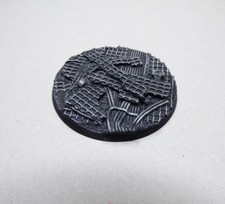 60mm ROUND RESIN BASE - RUSTY GRATES - 