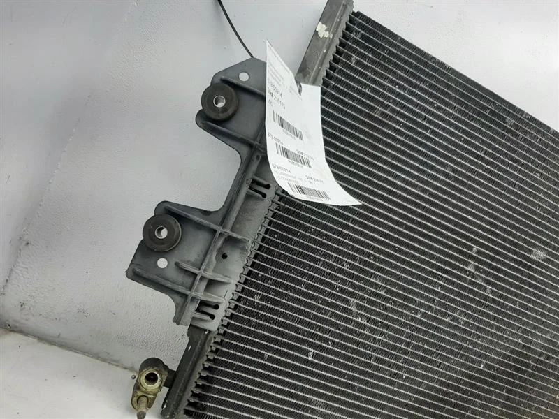 Condensador CA 03-18 Chevrolet Express 2500 VAN 1562890 - Imagem 4 de 4