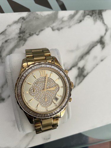 Michael Kors Madison MK5810 Gold Wrist 