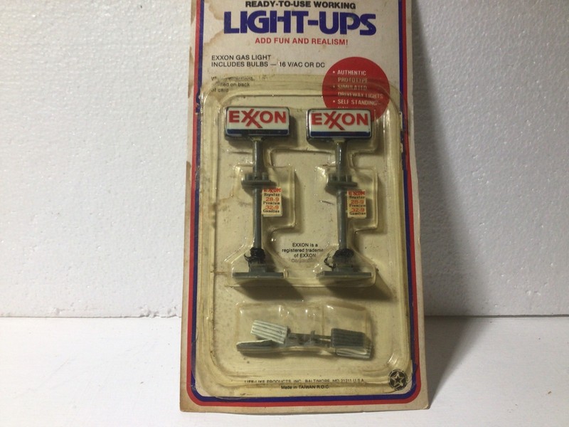 Life Like 1202 Light-Ups Ready to Use Exxon Lighted Gas Signs (Pack of 2)