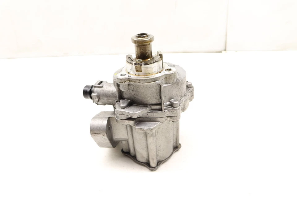 BMW M235I XDRIVE 2015-2016 3,0 L - Bomba de vacío del motor 8618897 Foto 2 de 4