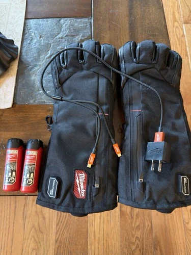 Milwaukee Red Lithium USB Rechargeable Heated Gloves XL W/ Batteries &  Charger  - product listing photo