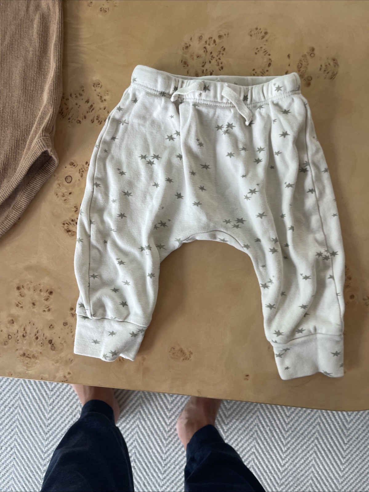 Quincy Mae 6-12 Month Organic Cotton Brown Long Sleeve Top & White Star Pants 