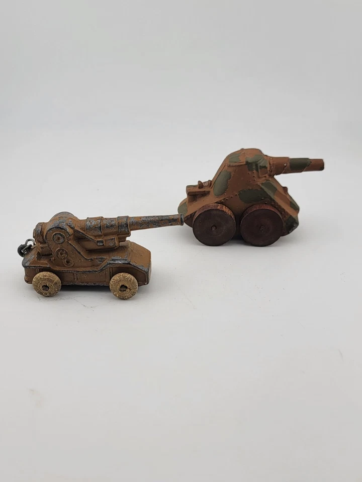 Antique 1930's Barclay Manoil Lead Army Tank W Wooden Wheels & Cannon W Rubber W - Image 4 of 4
