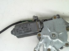 Lève vitre Audi 80