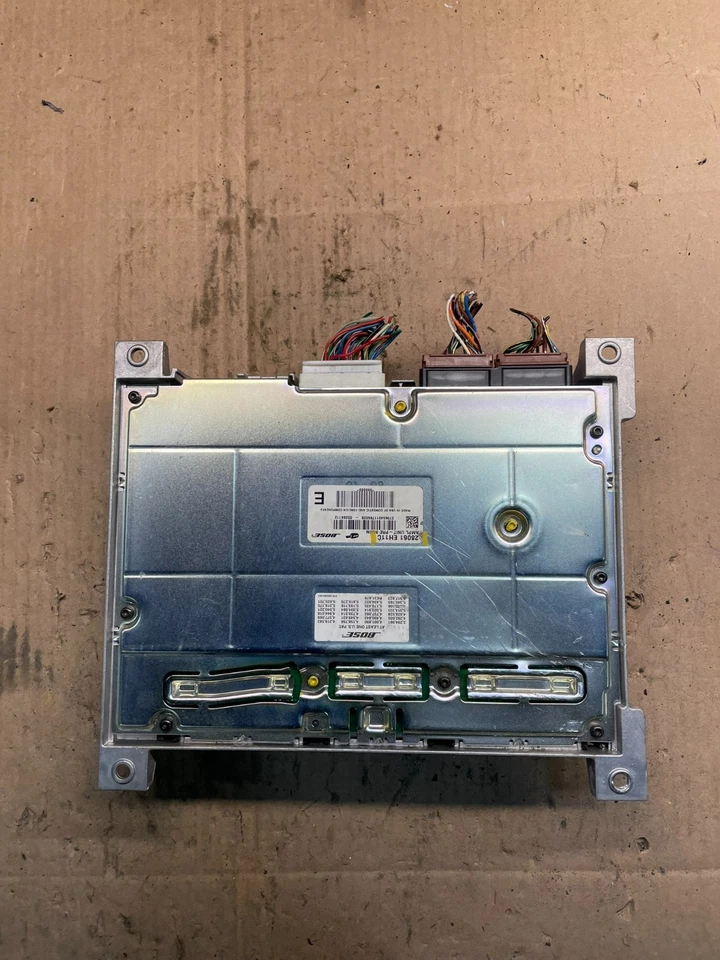 Amplificador de audio radio Bose Infiniti M35 M45 2006 a 2010 T7450 DG Foto 3 de 4