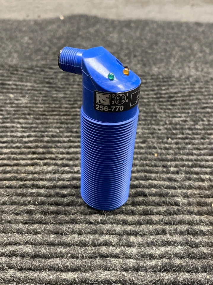 INTERRUPTOR SENSOR PROXIMIDAD NUEVO RS 256-770 AZUL Foto 2 de 4