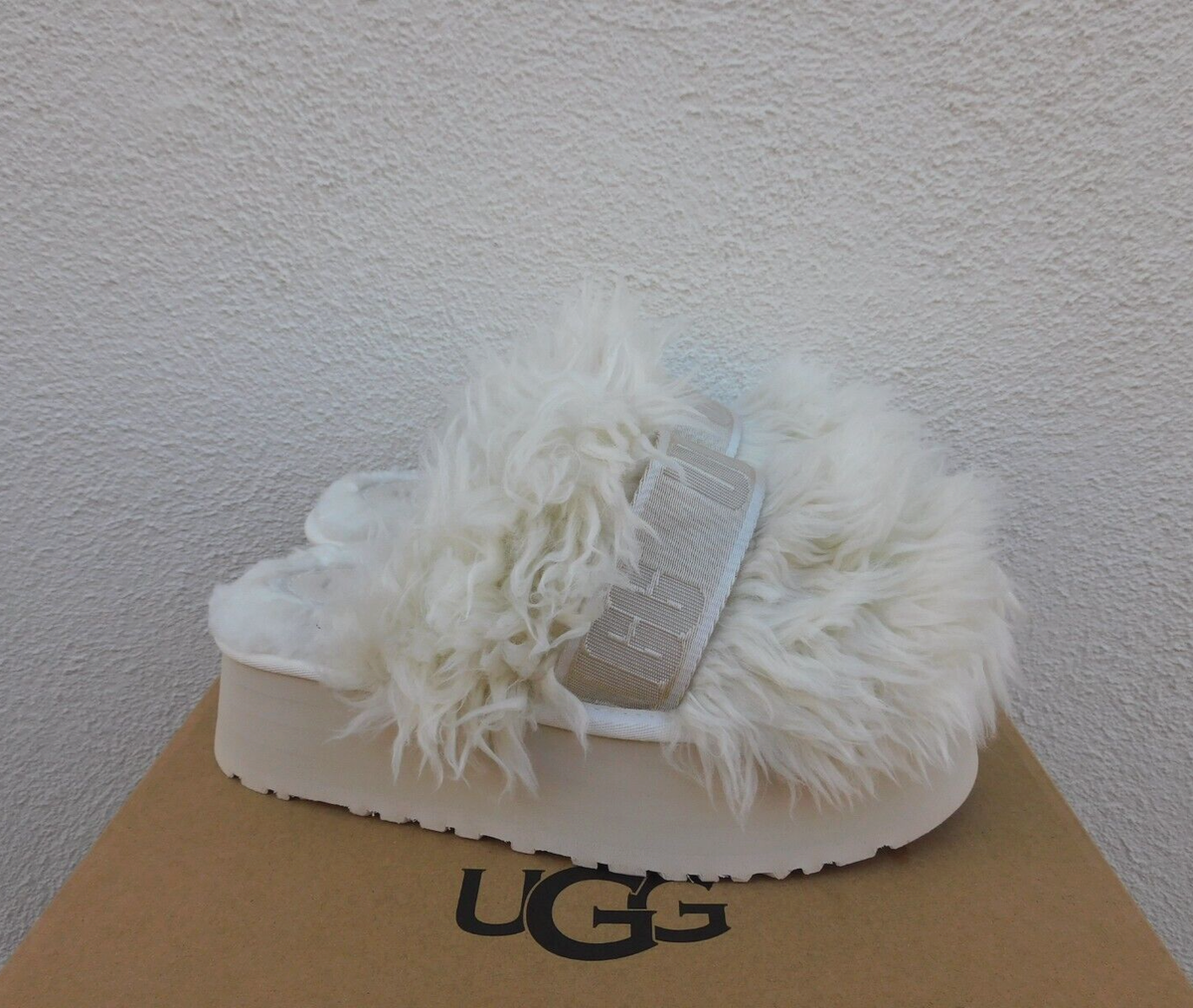 UGG WHITE FLUFF MOMMA SUGAR SLIDE 2