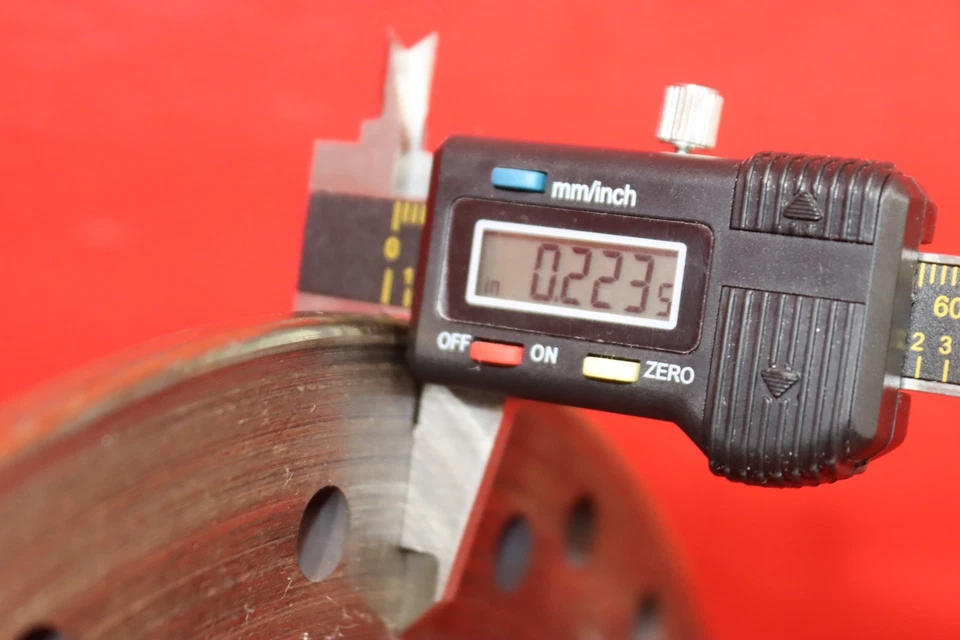 Harley-Davidson Dyna Low Rider 2007 FXDL ROTOR TRASERO DISCO DE FRENO STR8 en especificaciones Foto 2 de 4