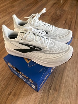 Brooks Revel 9 mens size 10.5, new in box