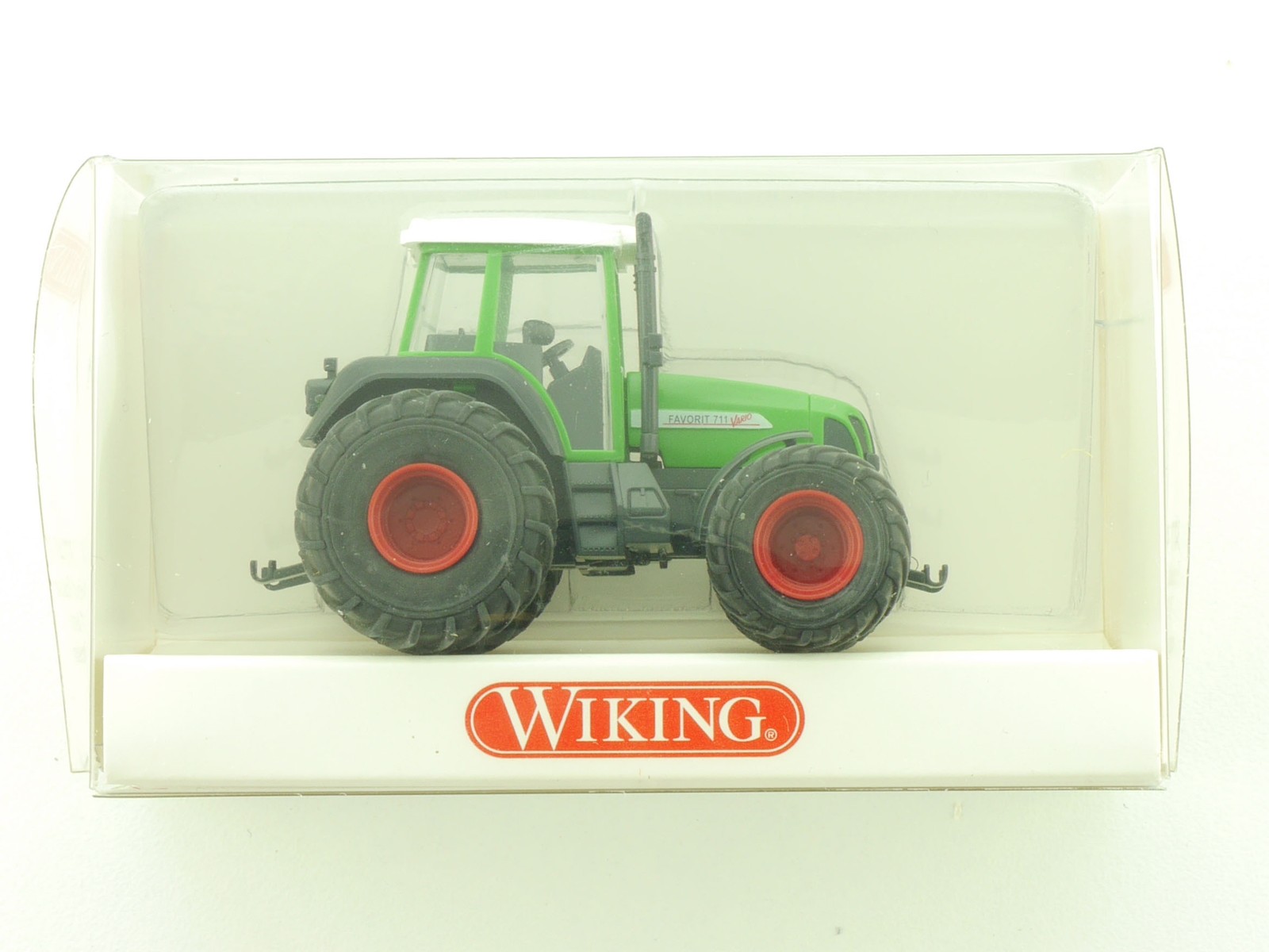 Wiking 3774031 Fendt 711 Vario Tractor Wide Tires Mint! OVP SG 1705-