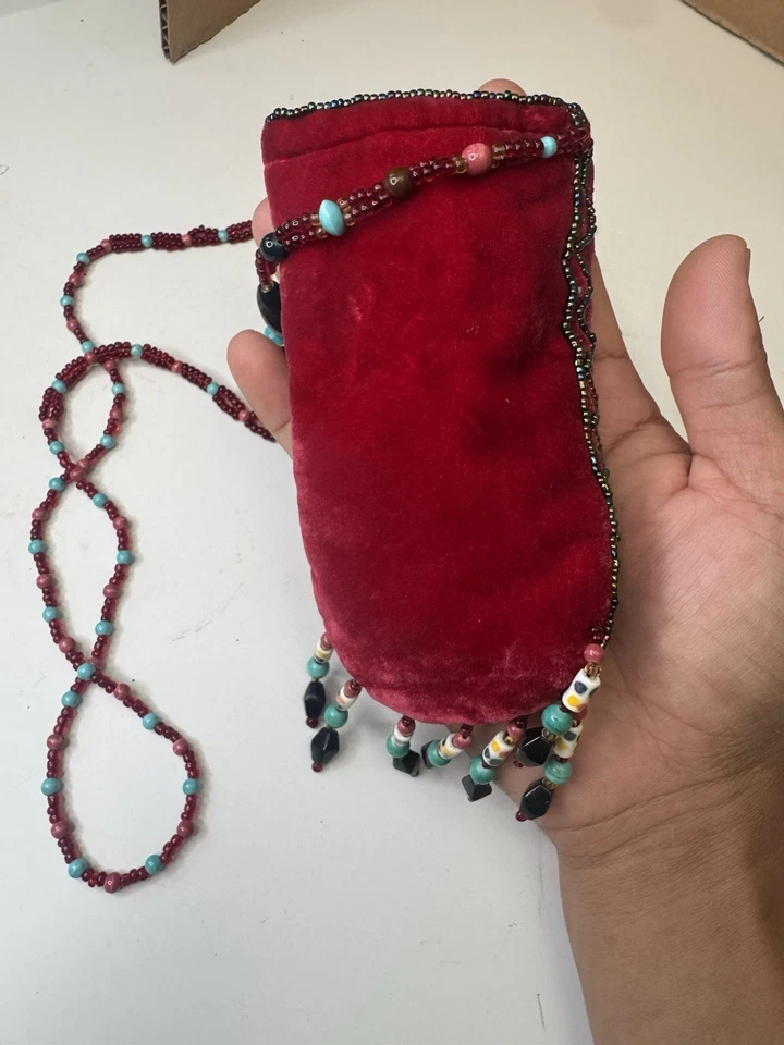 100% Silk Velvet Coin Purse - Image 2 of 4