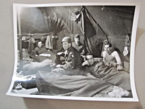 Fotografía de película 1949 - 3 fotos de "Battleground" con foto "NUTS" - Imagen 5 de 10