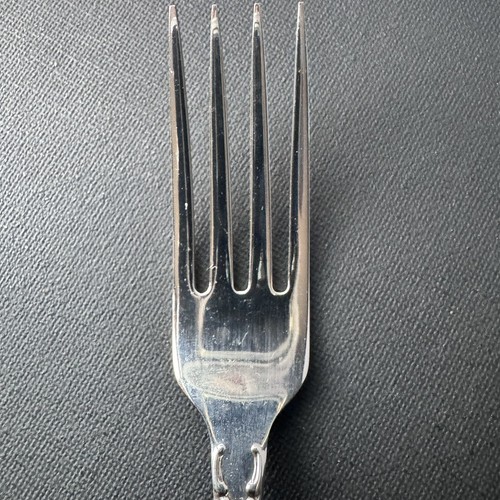Oneida Mansion Hall Dinner Fork Stainless Flatware Silverware HH Distinction - Picture 4 of 12
