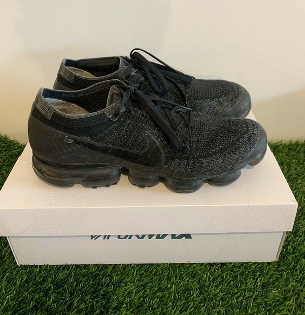 dark red vapormax
