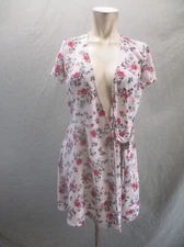 H&M DIVIDED Size 4 Womens Floral Short Sleeve Lightweight Short Wrap Dress 188