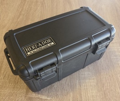 Cigar Travel Humidor, Herf-A-Dor, Plastic, 15 stick capacity