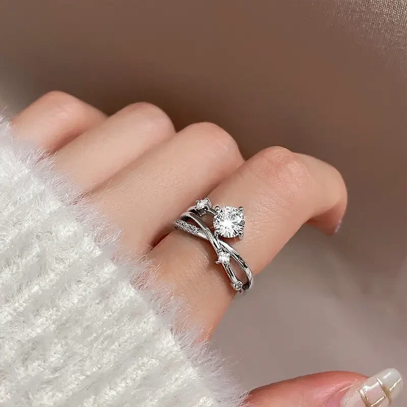 Jeulia moissanite twist round cut deals