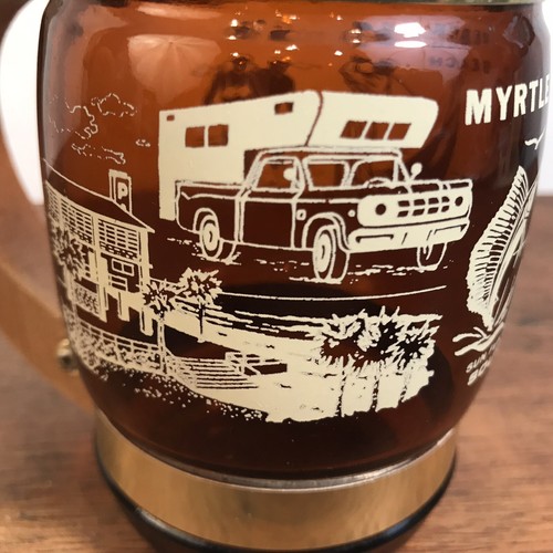 Vtg 70s Fiesta Ware Myrtle Beach SC Souvenir Amber Glass & Wood Handle Mug HD19 - Picture 3 of 6