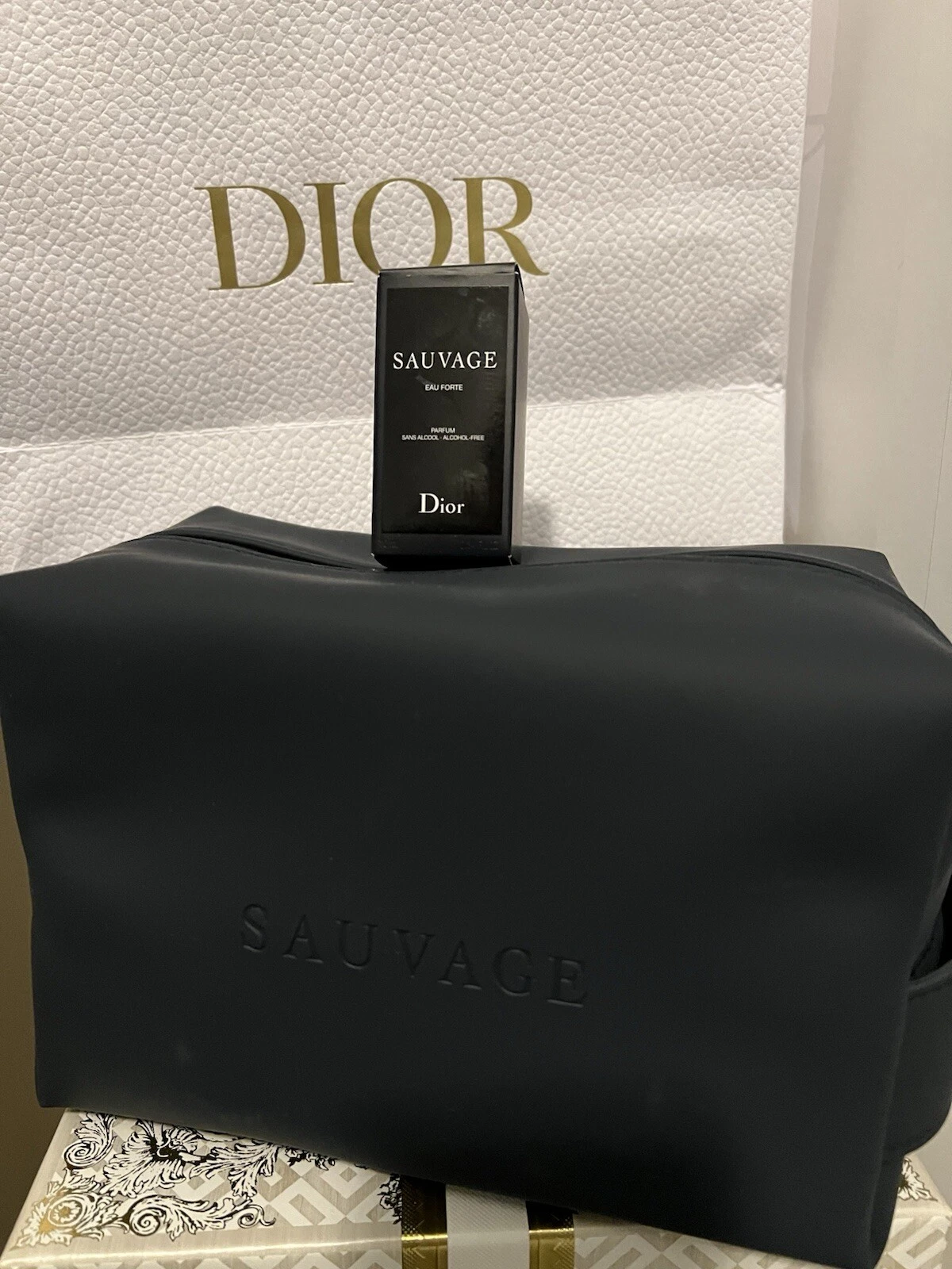 Trousse de toilette DIOR SAUVAGE marine lavable et après rasage parfum eau forte 10 ml neuf
