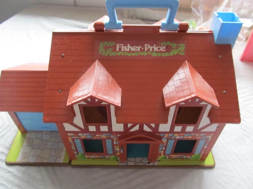 Vintage Fischer Price Little People Play Family Tudor House#952 with accessories