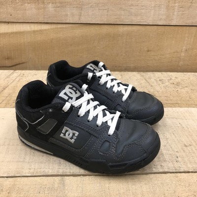 dc boys sneakers