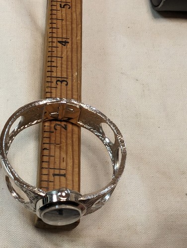 Vintage Pilgrim 17J Mechanical Watch - Silver Tone - Runs Great - Bangle - Picture 4 of 10