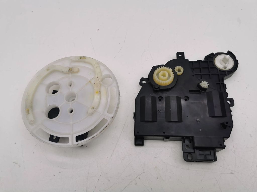 あま Toyota C-HR 2017 Air Flap Motor Heater Actuator 0638009004