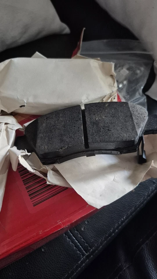 Комплект передних дисковых тормозных колодок для Honda Fit 2007 - 2008 TRW Pro TRC0621 - Изображение 2 из 4