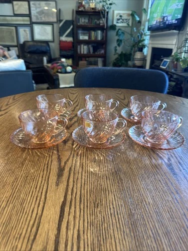 Arcoroc France Rosaline Pink Swirl Set of 6 Teacups and Saucers