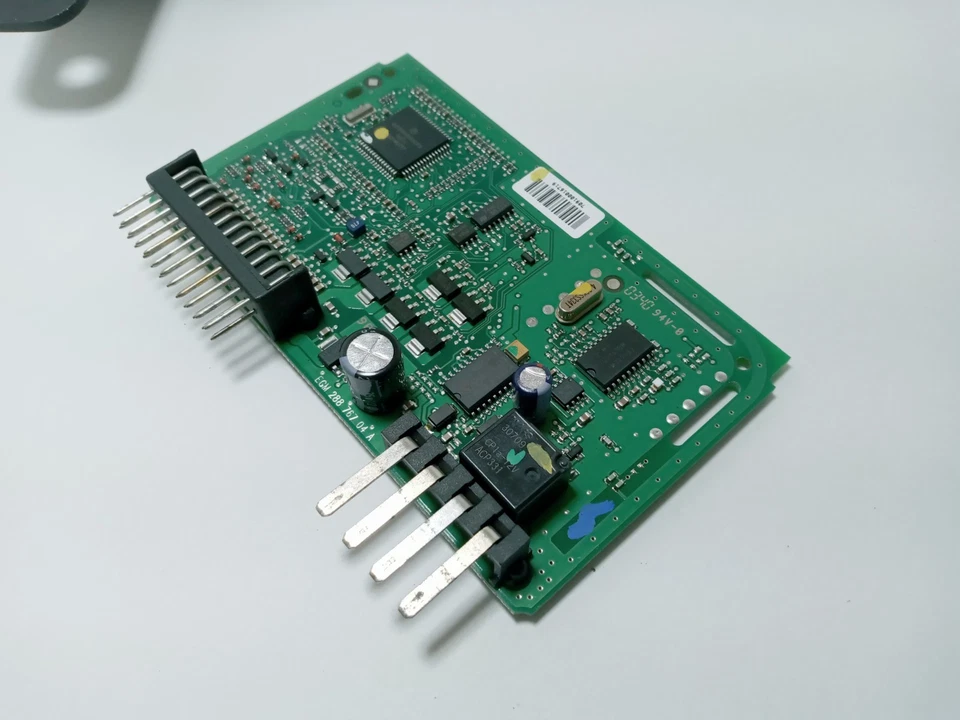 GMC Envoy 2004-2005 XUV Rear Power Window Control Module OEM 15120877 - Image 4 of 4