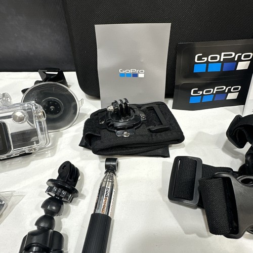 GoPro Hero4 Action Camera Silver With Accessories Bundle And Case 32g Sd Card - Picture 9 of 15