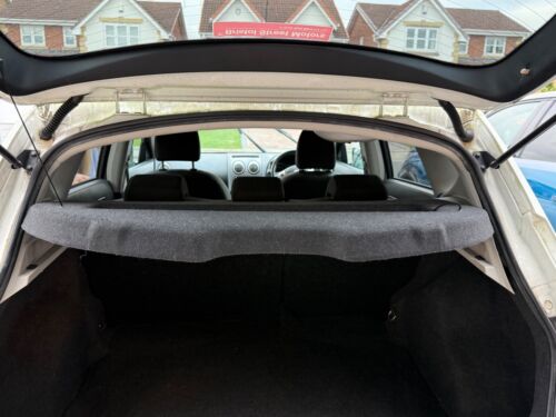 Nissan Qashqai NTec Plus CDi - Picture 8 of 13