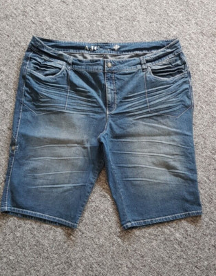 Damen-Jeans-Shorts Gr. 56 von ''AJC''