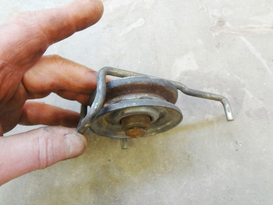 John Deere STX38 Gear Drive 5 Speed Clutch Idler Arm Pulley Pulleys