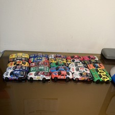 Lot of 25 NASCAR 1/64 Diecast Cars Loose Raci...