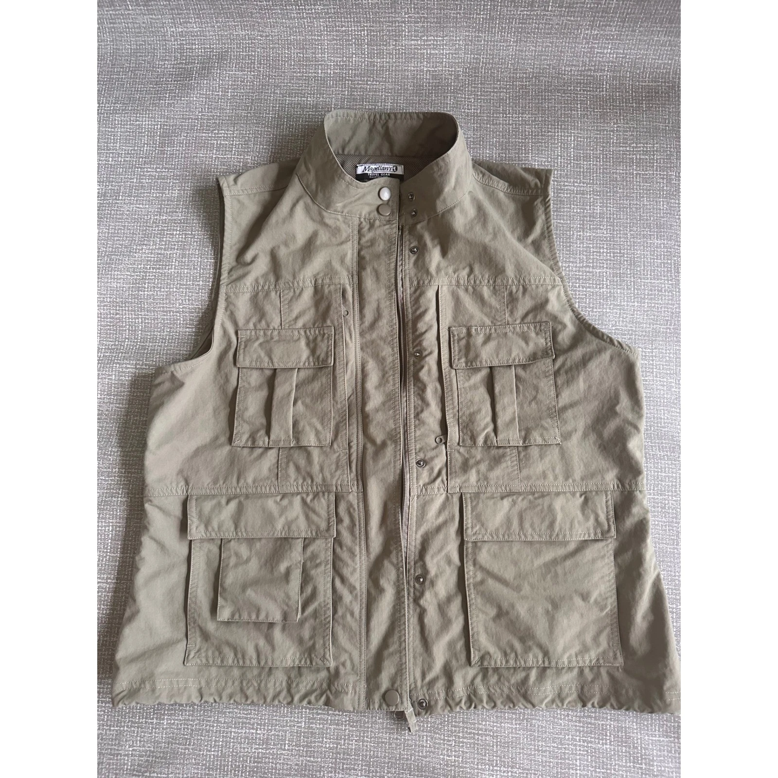 Magellans Travel Gear Mens XL Khaki Utility Vest Multi-Pocket RFID Safe Fishing - product detail image 1