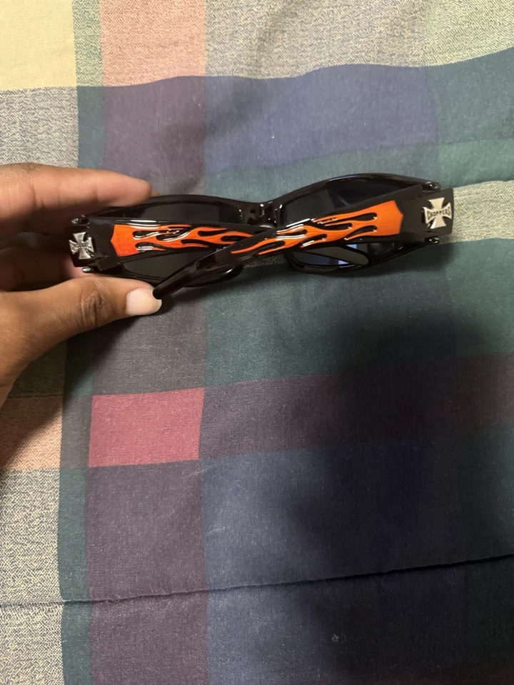 Gafas de sol West Coast Choppers negras y naranjas Foto 4 de 4