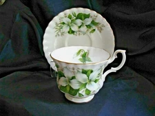 Royal Albert  TRILLIUM TeacuR Saucer  Montrose  MINT gold trim LIQUIDATION SALE