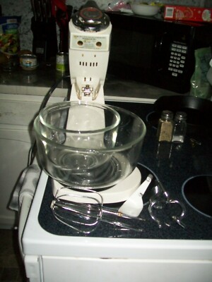 Vintage SUNBEAM Mixmaster 12-Speed All American Classic