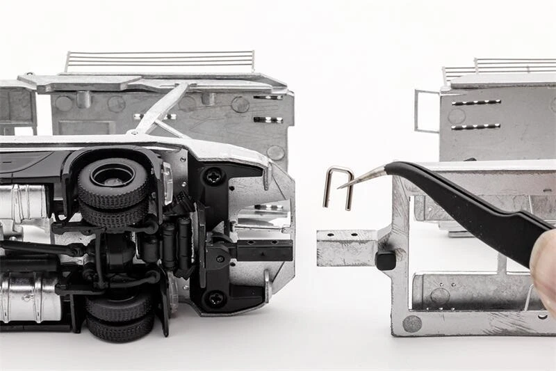 GCD 1:64 MB Actros Double Deck Trailer Silver LHD Diecast Model Car - Image 3 of 4